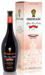 Červené polosladké víno Usakhelauri 0,75l Marani